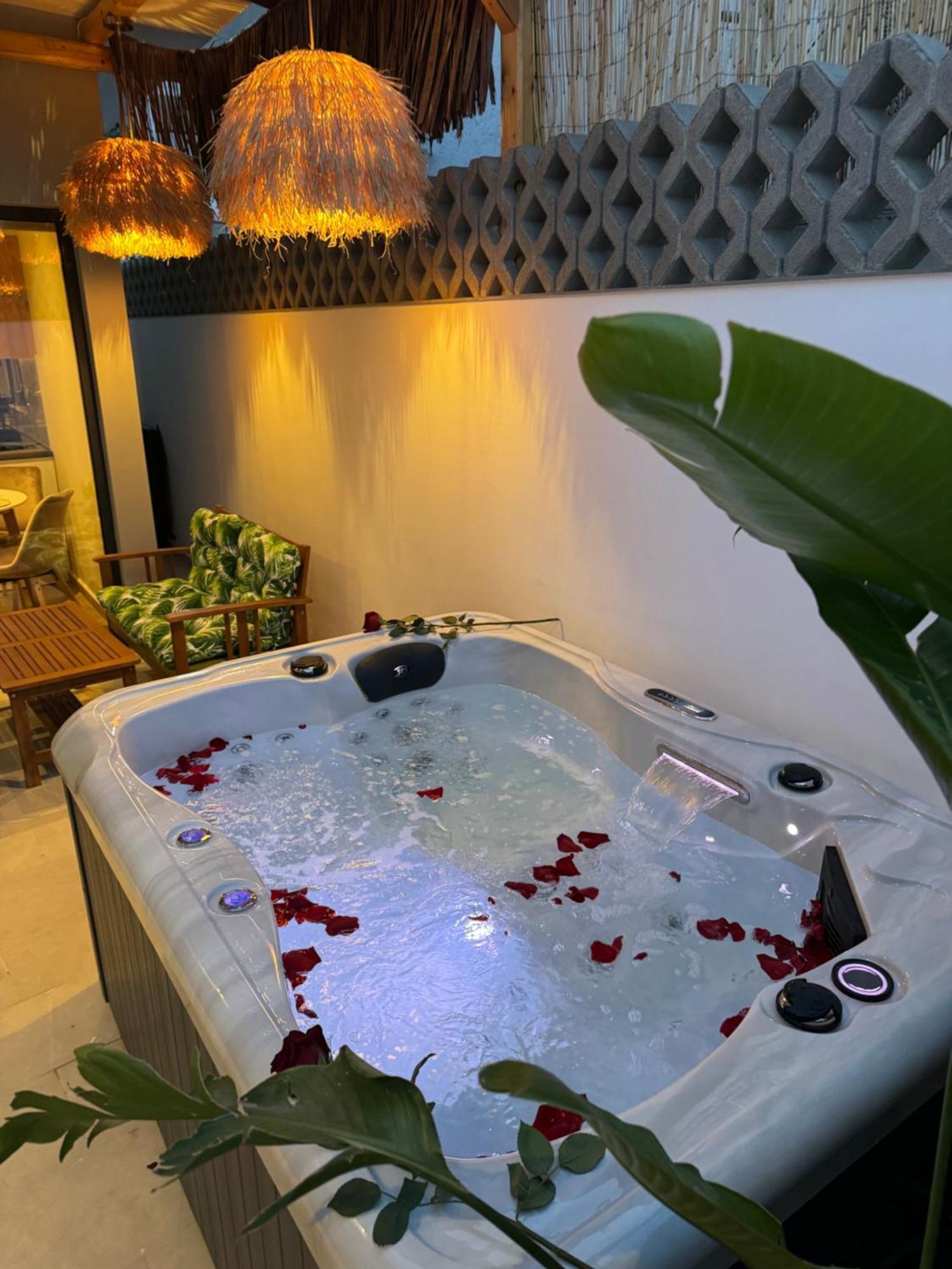 Compass Luxury *